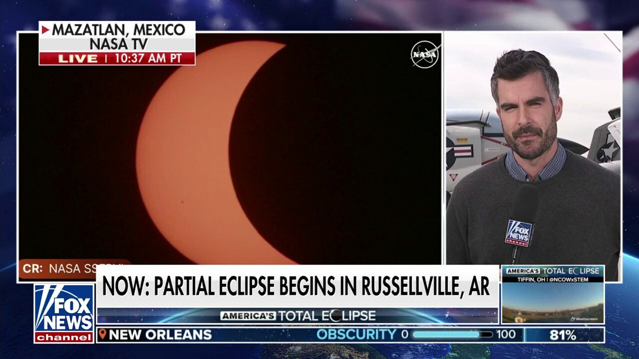 Partial eclipse begins in Russellville, Arkansas