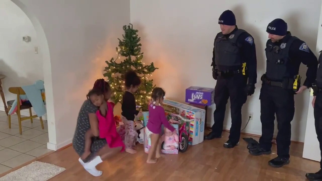 Indiana police save Christmas for family whose gifts were stolen from home