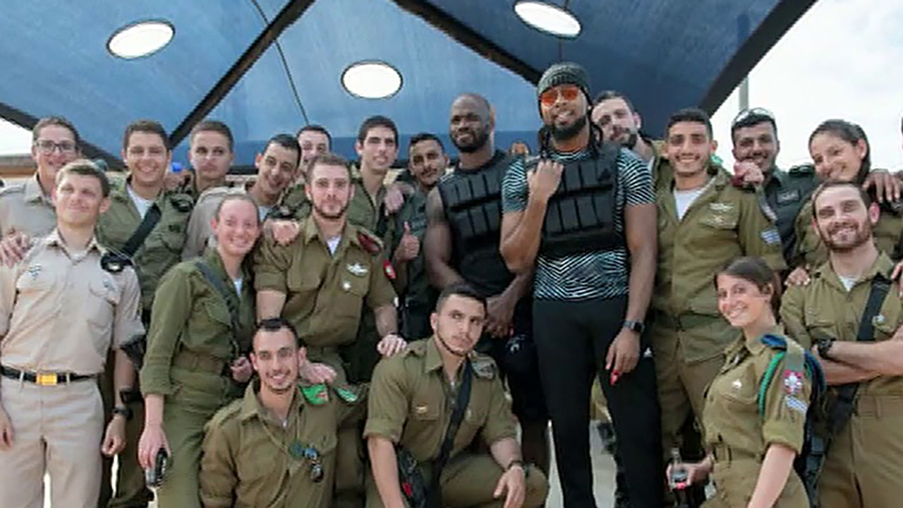 NFL players train with Israeli Defense Forces in Middle East