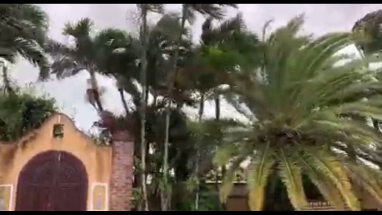 Video shows heavy winds from Hurricane Ian battering Florida Keys