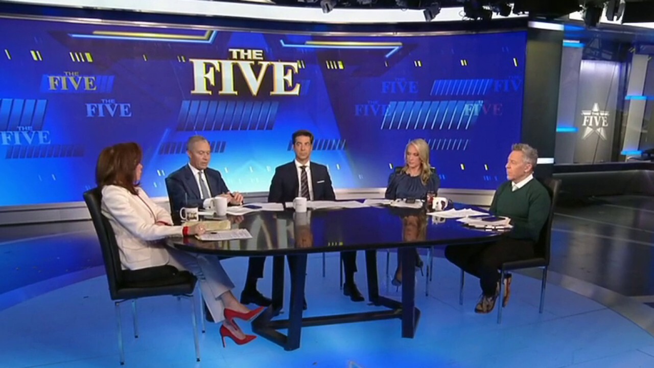 'The Five': Chicago's mayor plays race card on border crisis