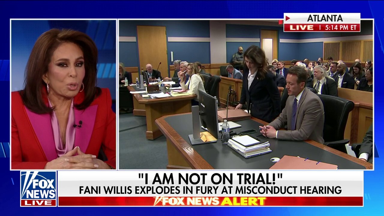 This is a combination of a real court room and a ‘soap opera’: Judge Jeanine