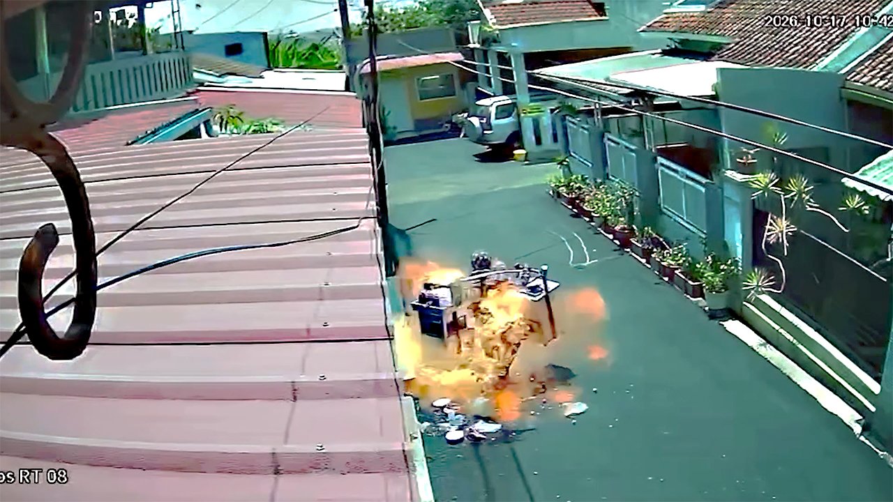 Meatball vendor engulfed in massive fireball after gas explosion