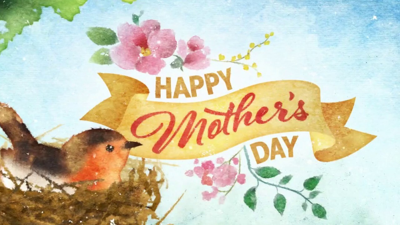 'Fox News Live' staff celebrates Mother's Day