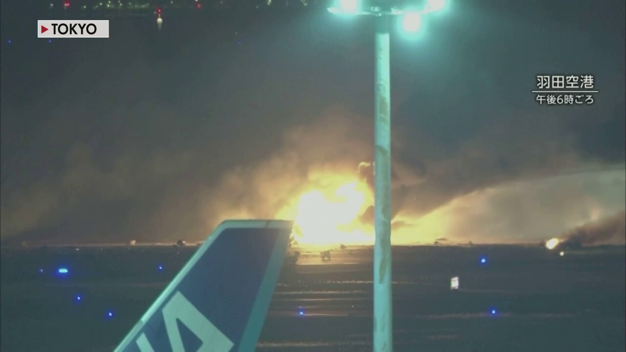 Пътници на японски самолет говорят след огнения сблъсък, оставил 5 жертви: `Беше ад`