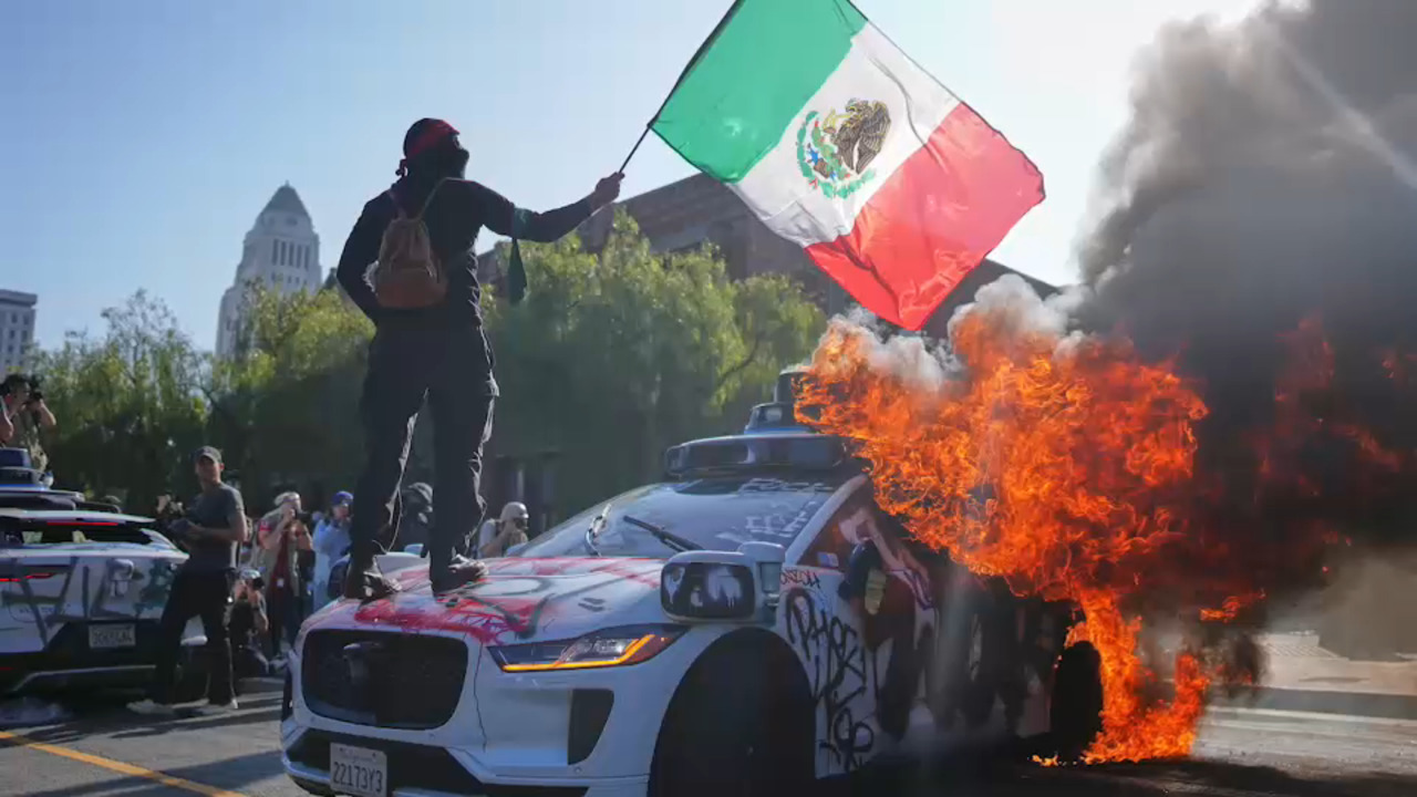 ?Los ?ngeles se convierte en una zona de guerra!