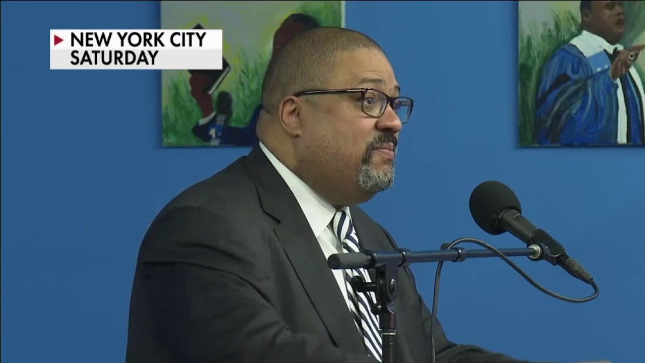 Manhattan DA's soft-on-crime policies not common sense: NYPD union president