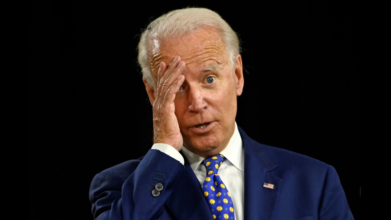 Omicron clobbers Christmas … and Joe Biden