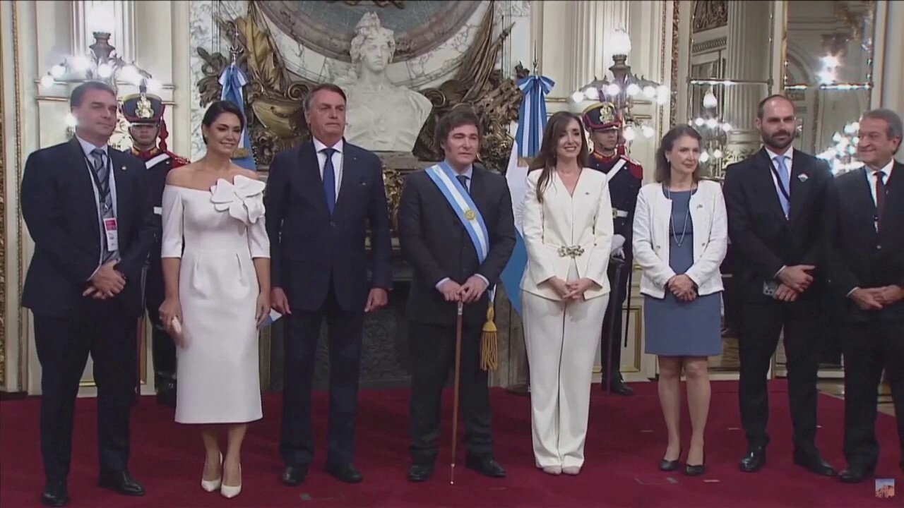 Новоизбраният президент на Аржентина, либертарианецът Хавиер Милей, положи клетва в длъжност