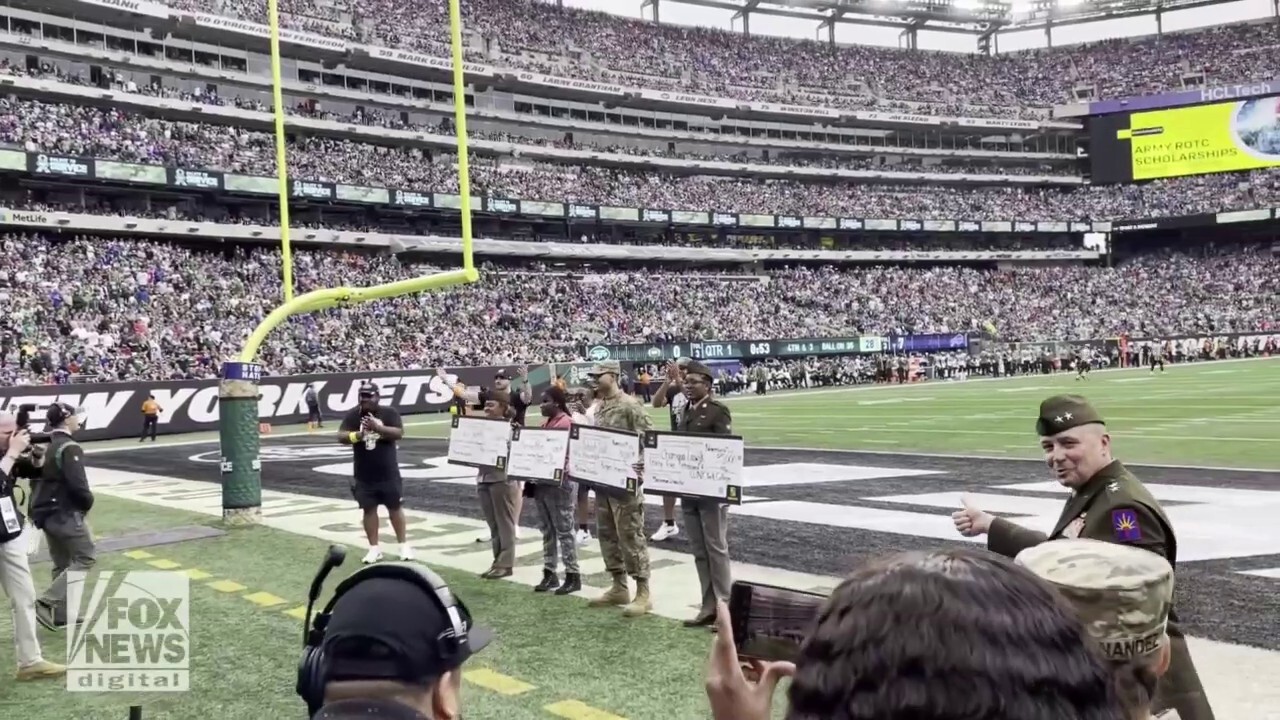 Military recruits receive full-tuition scholarships to ROTC schools at New  York Jets game: 'Truly grateful'