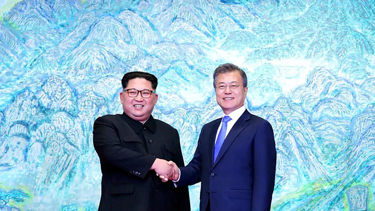 North and South Korean leaders hold historic summit