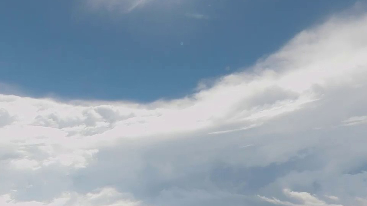 Air Force hurricane hunters inside Ian's eye capture eerie calm, blue skies
