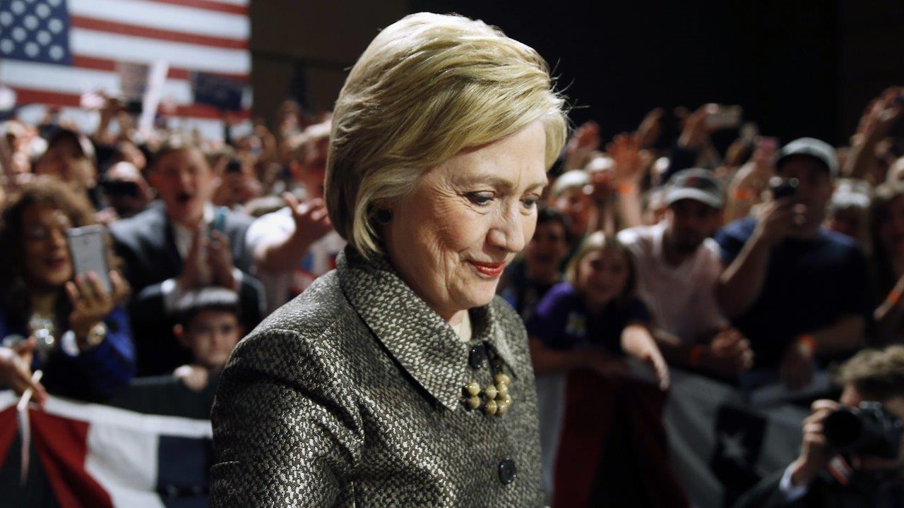 Why Clinton can't shake email scandal