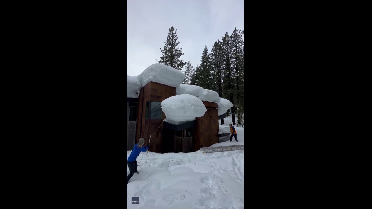 Creative snow clearing in California: Watch what happens!