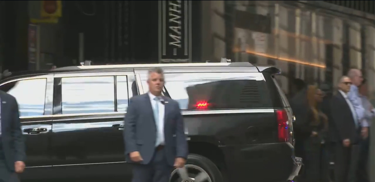 Trump's motorcade arrives at NY attorney general's office