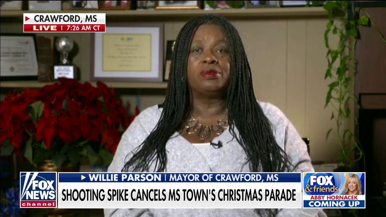 Mississippi town cancels Christmas parade as shooting rise