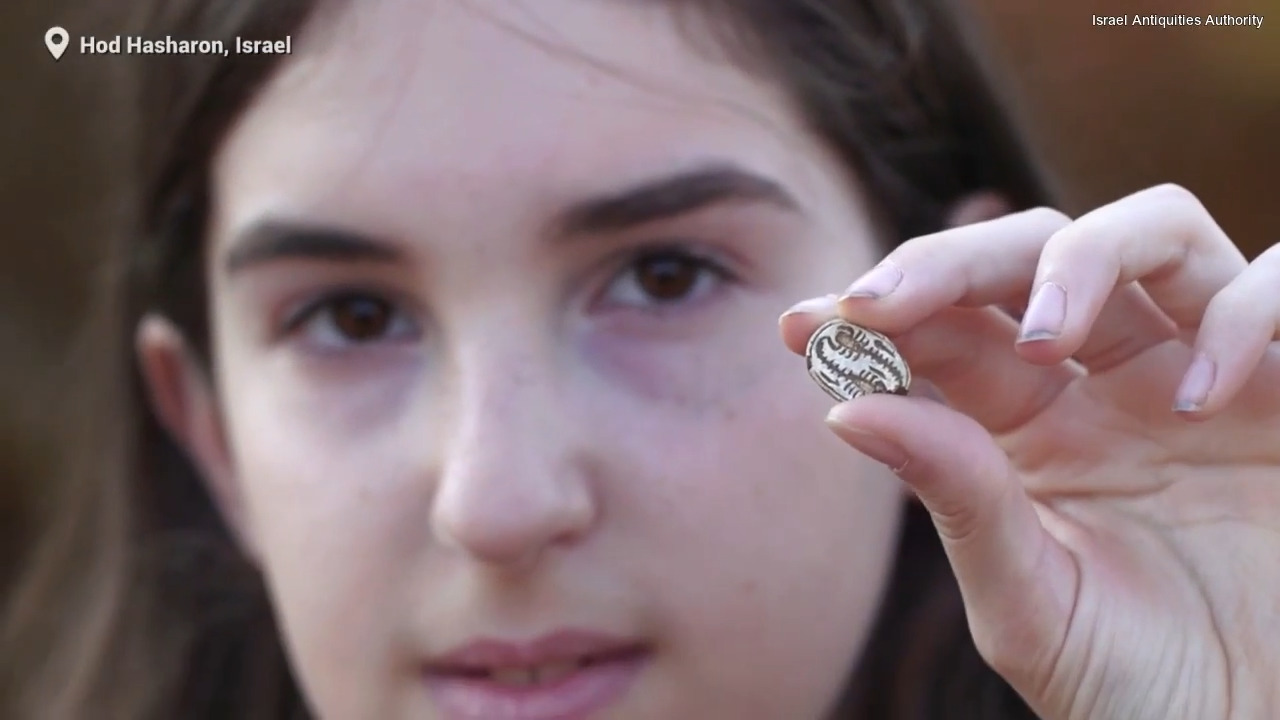 Ancient Egyptian amulet discovered by 12-year-old girl while hiking on family trip