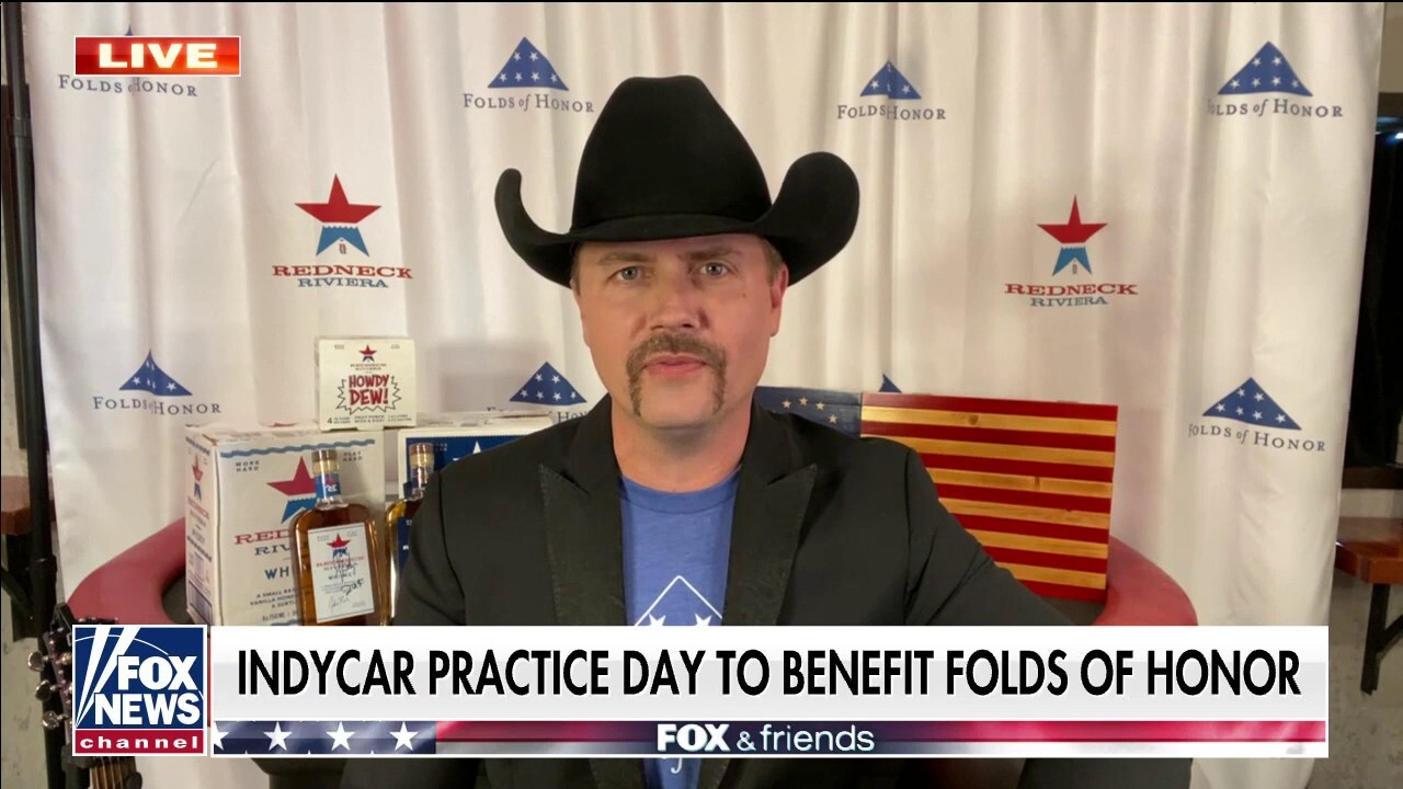 John Rich teams with Folds of Honor for IndyCar practice day to help military families