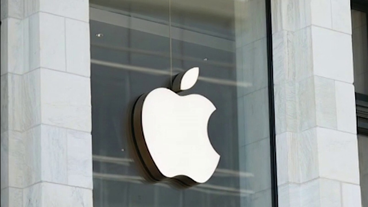 Apple reportedly preparing for major sales blitz	