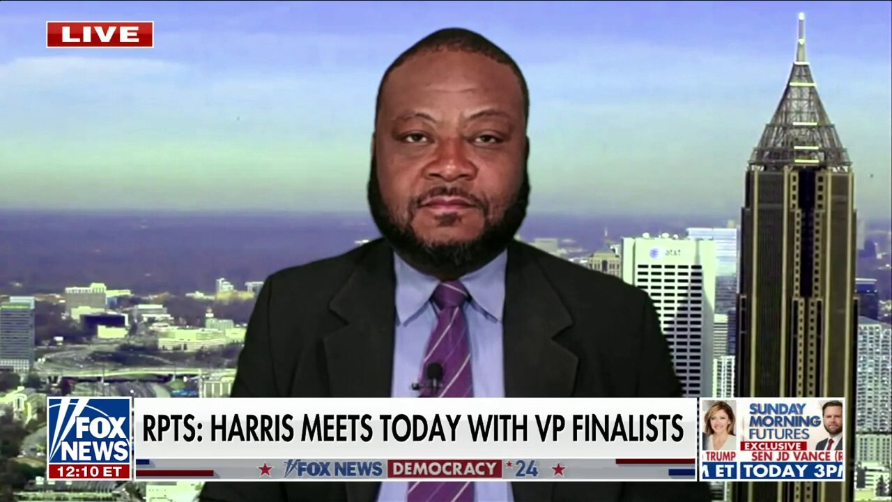 Mark Kelly is ‘high’ on Kamala Harris’ running mate list: Robert Patillo II