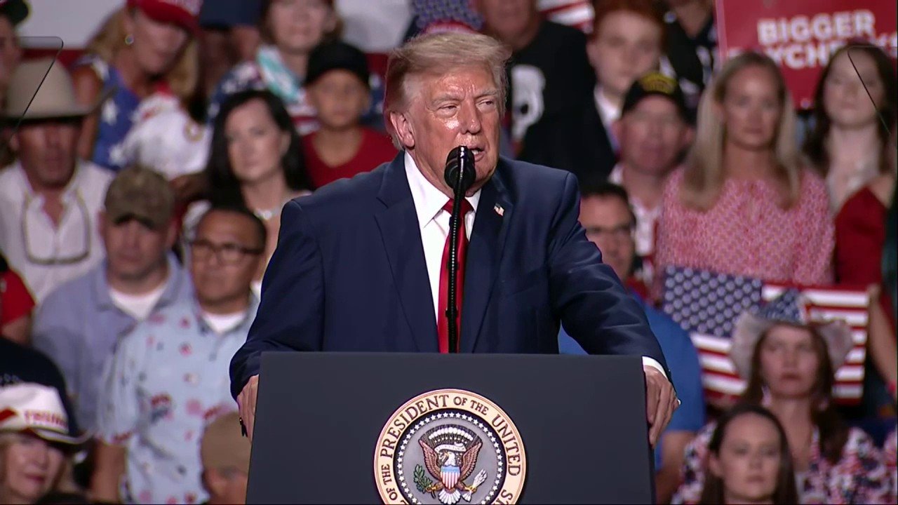 President Trump boosts GOP candidate running against pardoned Dem incumbent