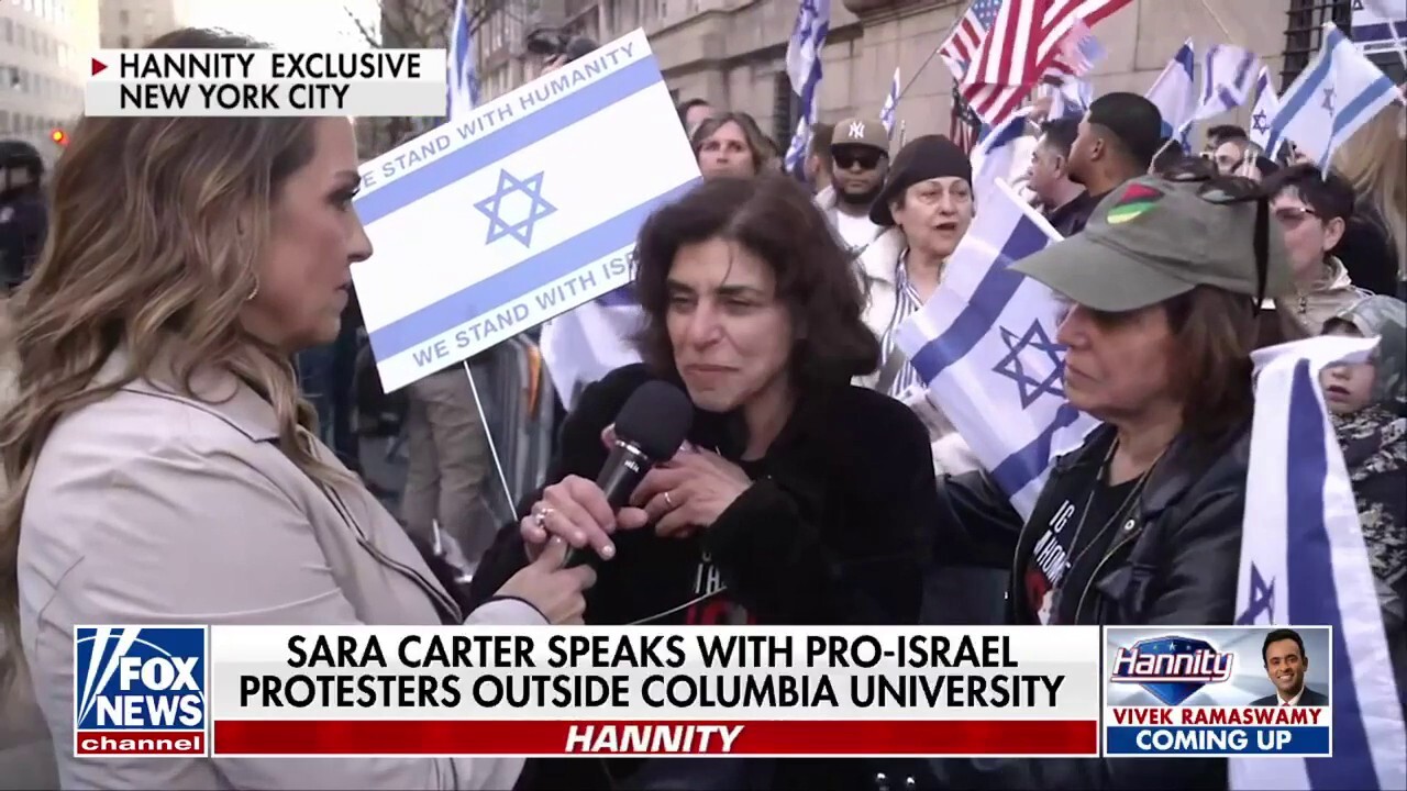 Fox News’ Sara Carter interviews pro-Israel counter-protesters outside of Columbia University.
