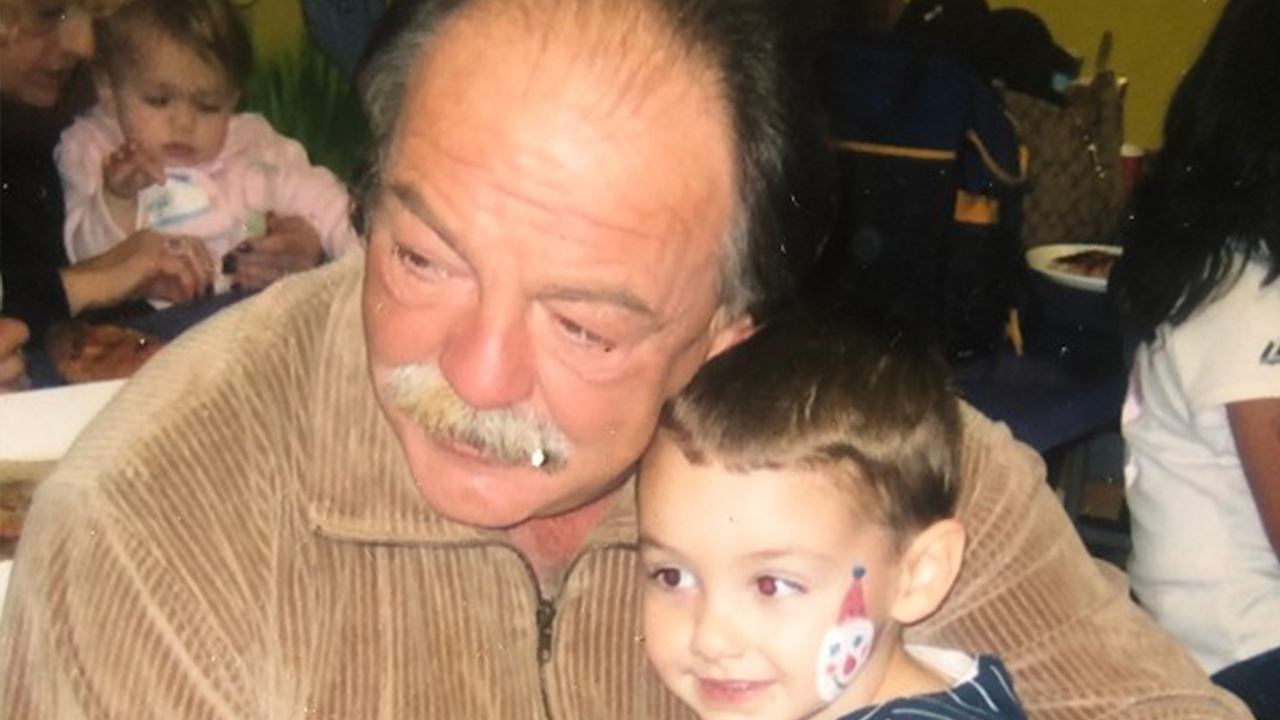 Daughter mourns father's nursing home death: 'No one deserves to die alone'