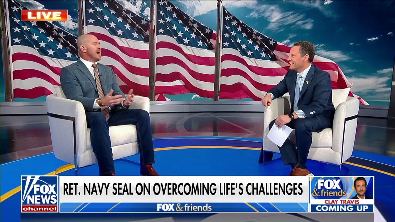 Retired Navy SEAL introduces book on overcoming life's challenges 