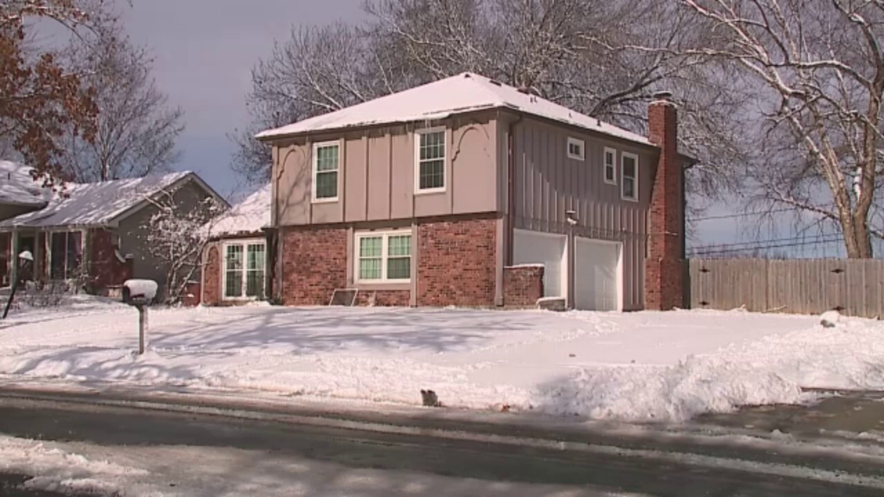 Man moved out of Kansas City home where 3 friends found dead outside, attorney says