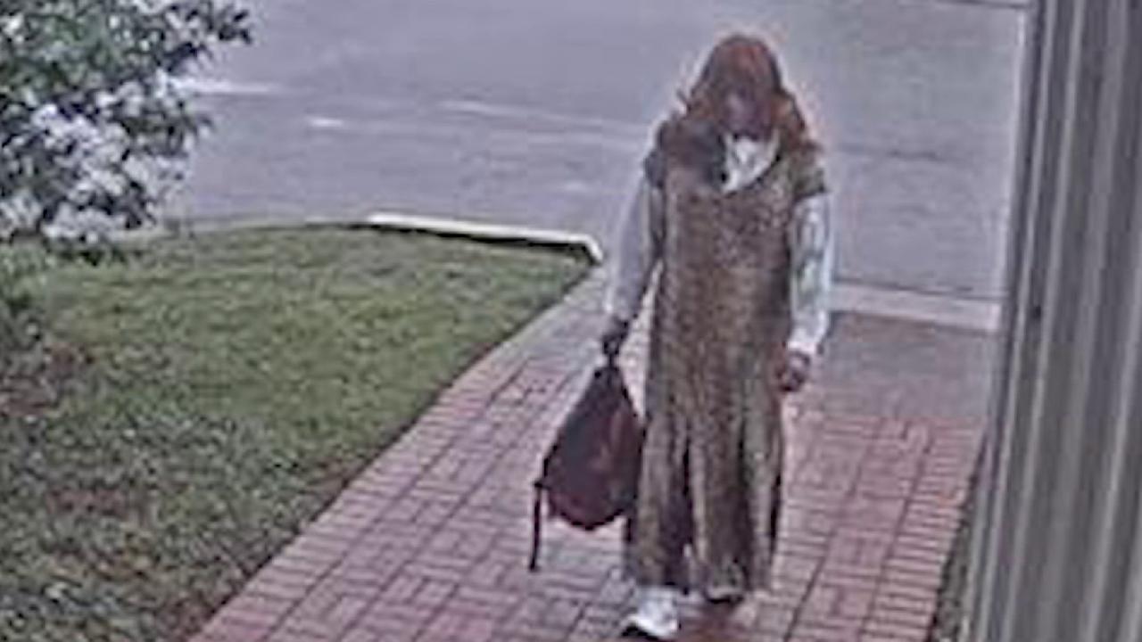 Police chase down man who allegedly dressed as a woman to rob a bank	