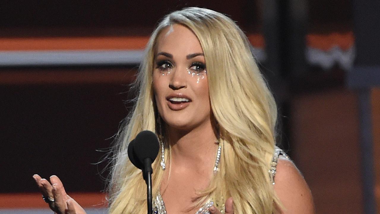 Carrie Underwood needed 40 stitches to her face after fall