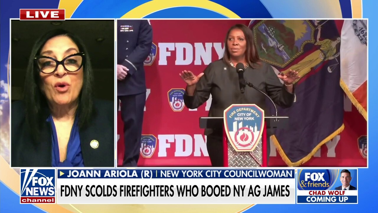 Член на съвета на Ню Йорк защитава правата на Първата поправка на пожарникарите, които се скараха за освиркването на AG Джеймс, аплодирайки Тръмп