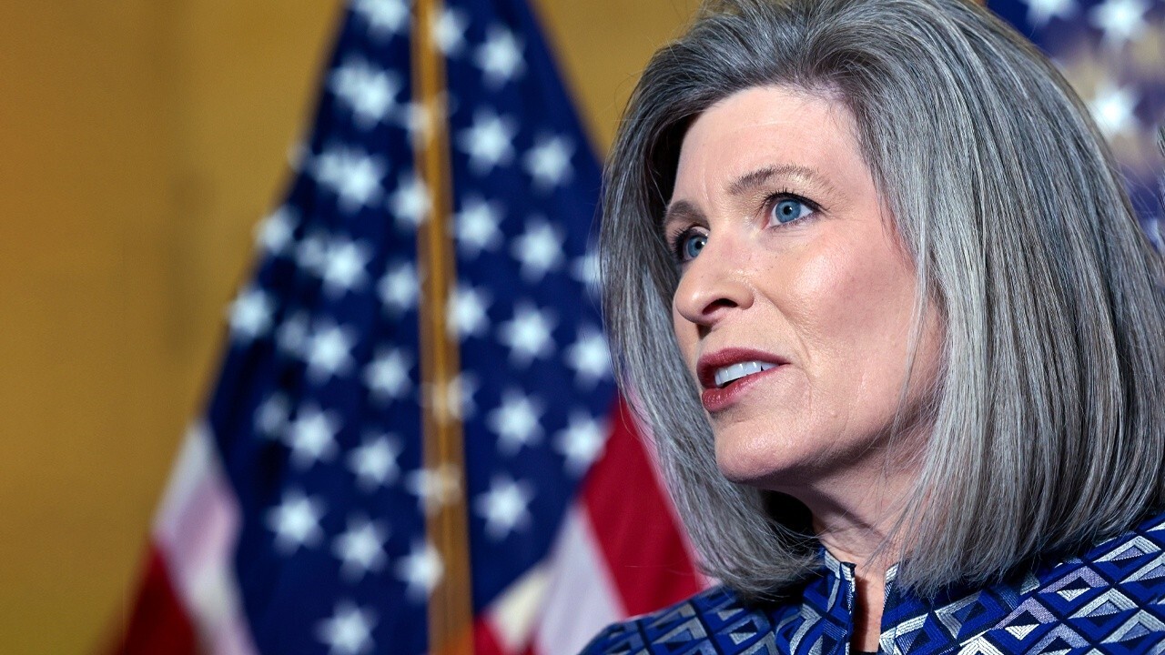  Sen. Ernst slams Biden's foreign policy on China: 'They're eating our lunch'