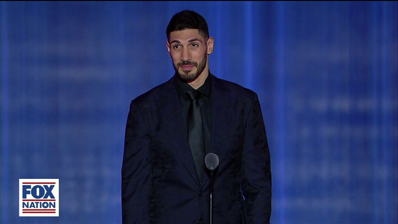 Enes Kanter Freedom gets standing ovation, awarded 'Most Valuable Patriot' at Fox Nation's Patriot Awards