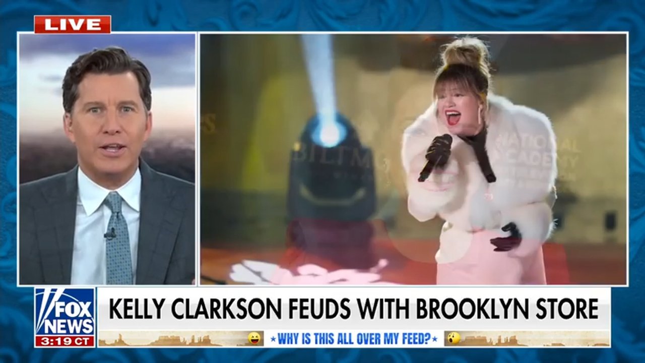 Kelly Clarkson feuds with Brooklyn art store over $15K bird