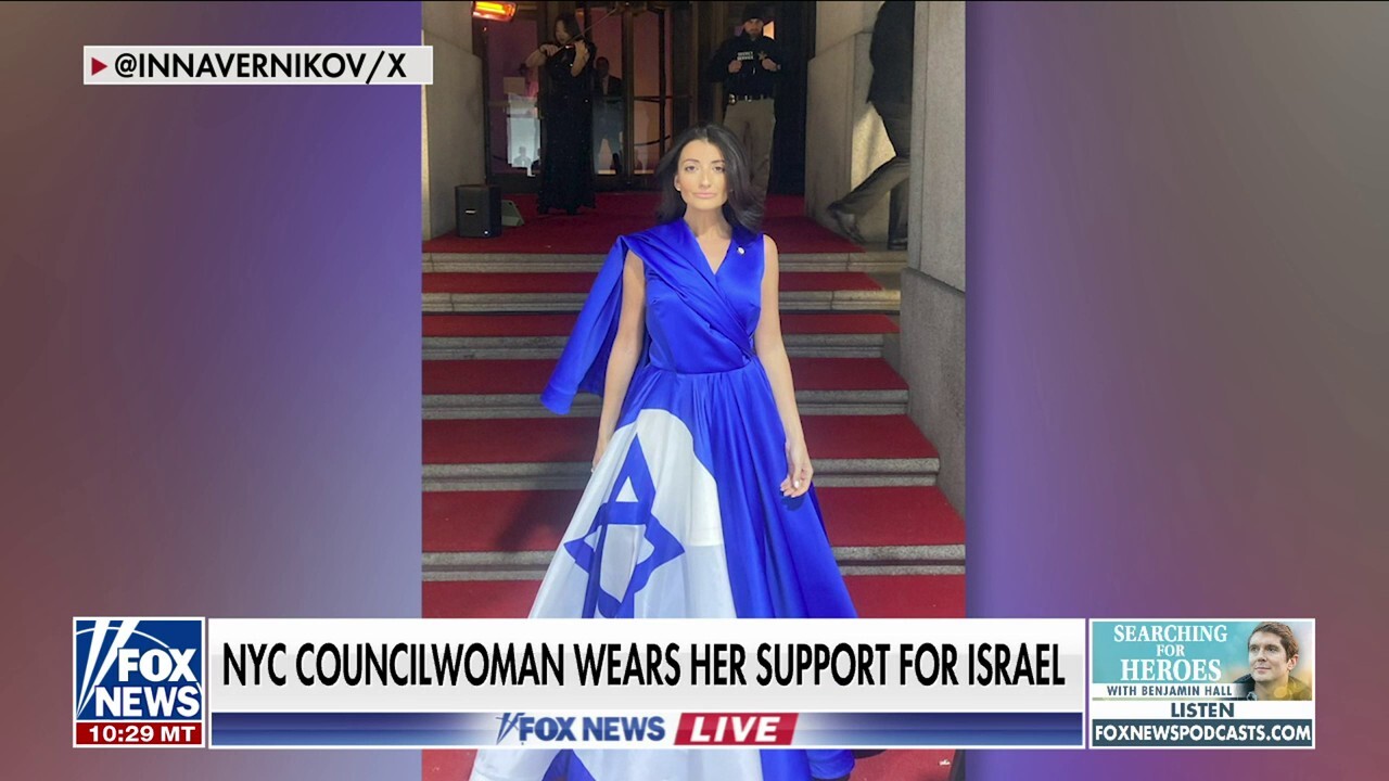 NYC councilwoman displays her solidarity for Israel in a unique way