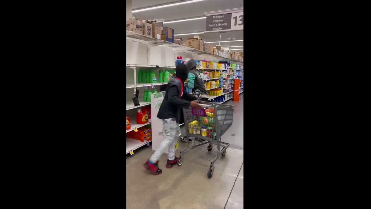 DC Shoplifting Video.MOV