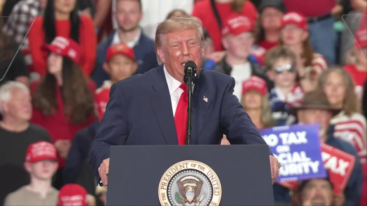 Trump touts crime drop, low prescription drug prices during NY midterm rally