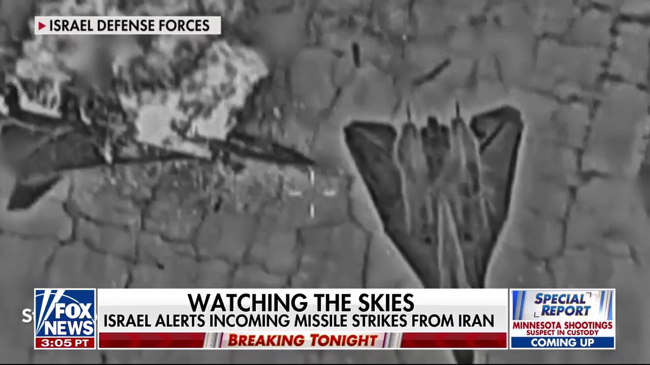  Israel warns Iranians to evacuate amid missile strikes