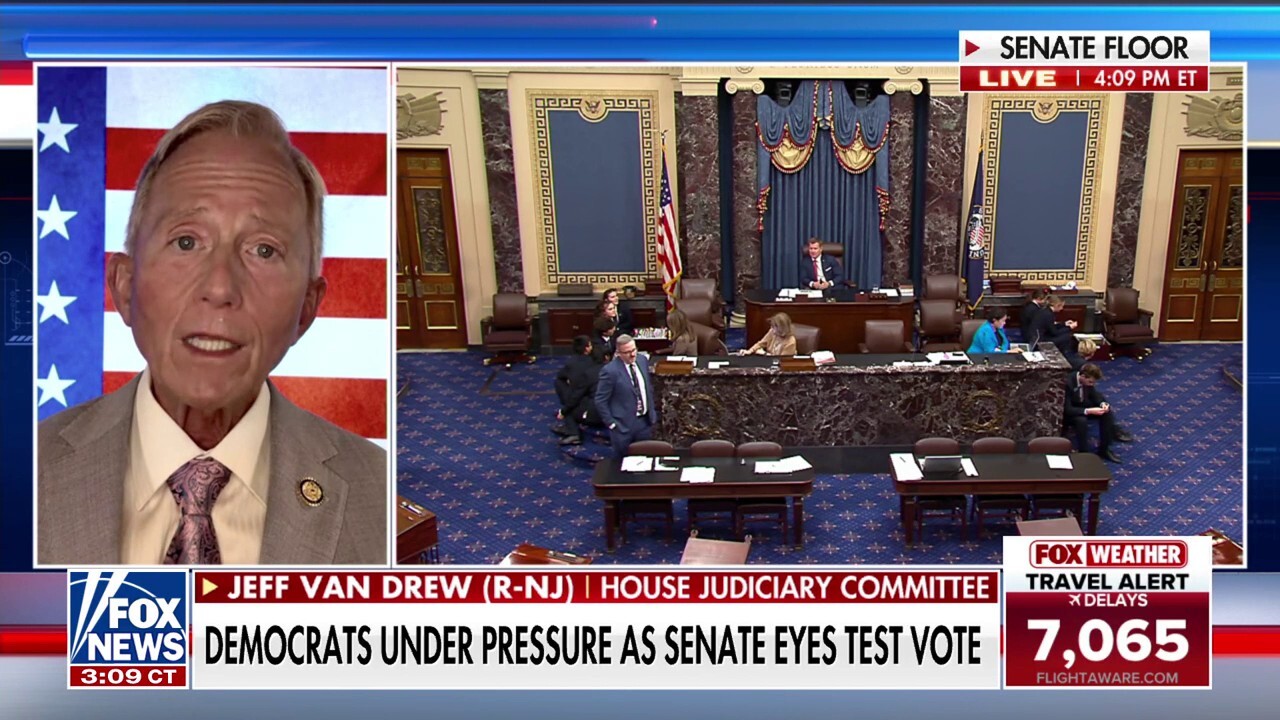 GOP lawmaker calls for no pay for Congress until the shutdown is over