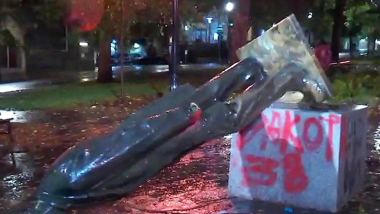 Portland rioters topple statues of Abraham Lincoln and Theodore Roosevelt