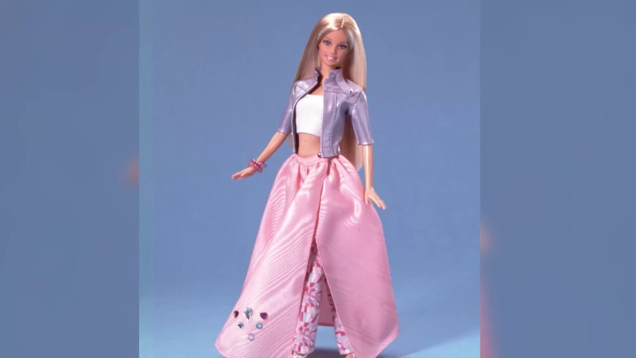 2000 Barbie - (Fashion Avenue) #  Vintage barbie clothes, Vintage barbie  dolls, Barbie toys