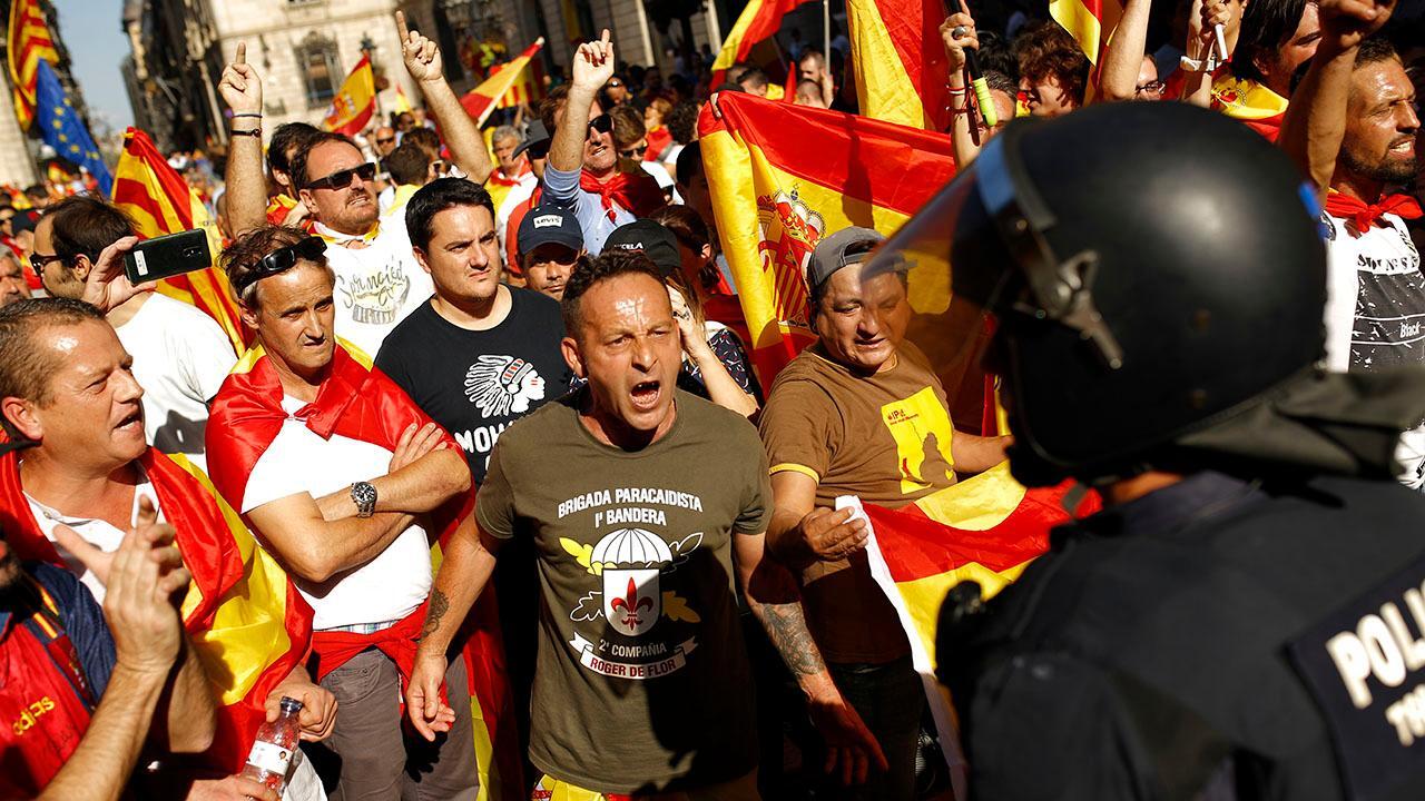 Thousands protest Catalan's attempt to secede from Spain