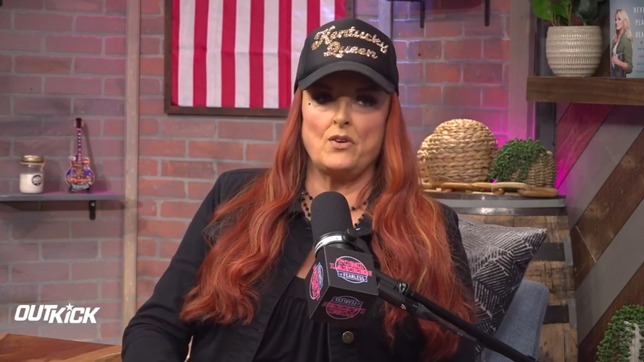 Wynonna Judd on Billy Ray Cyrus &amp; Miley Cyrus Falling Out | Tomi Lahren is Fearless