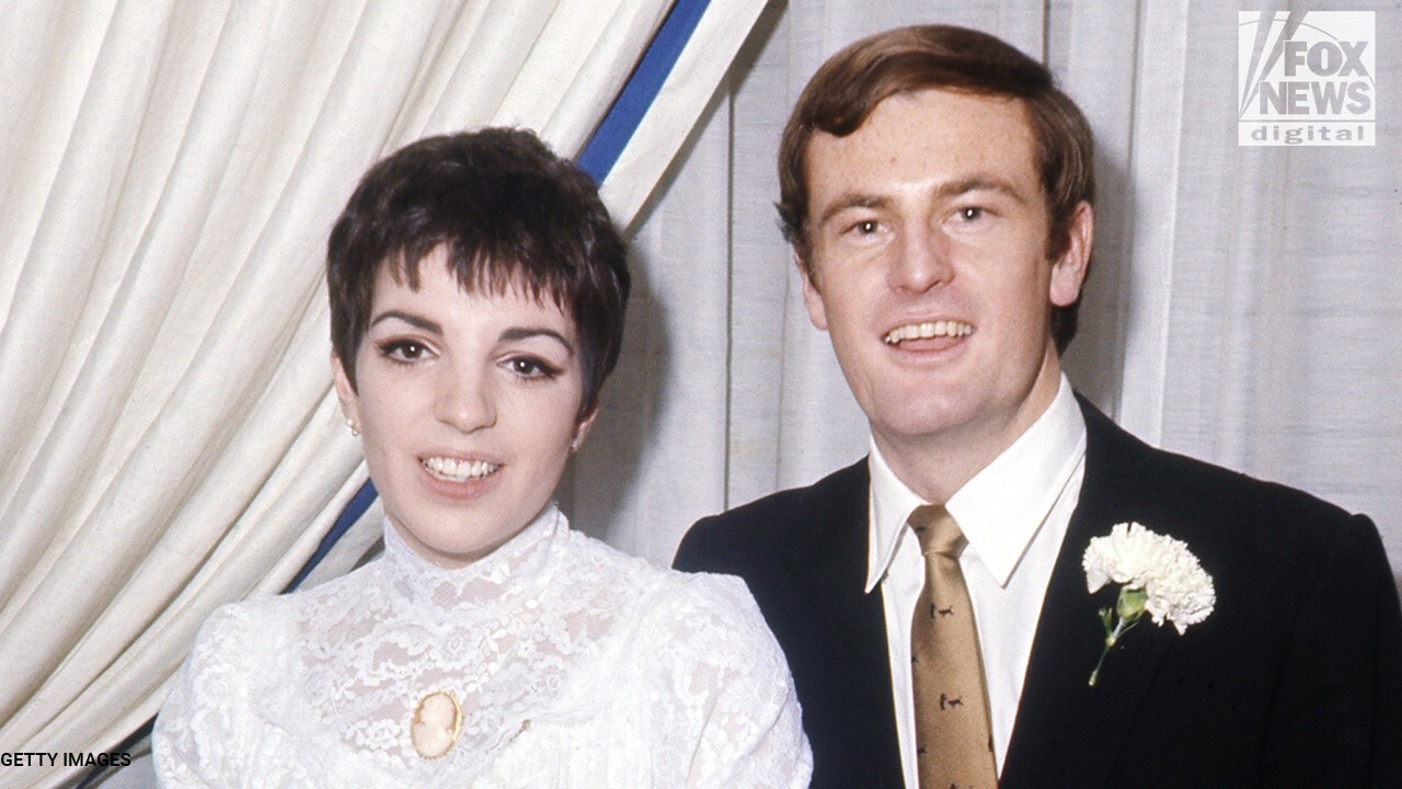 Liza Minnelli was devastated by her first husband's shocking secret: doc