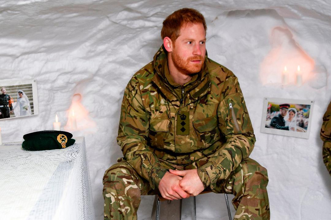 Report: Prince Harry shut off communication with friends