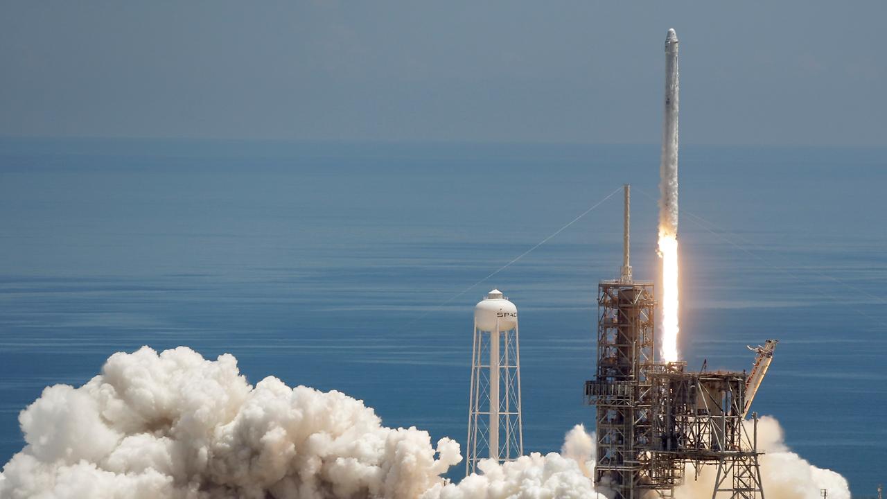 SpaceX sends ice cream, equipment to space station 