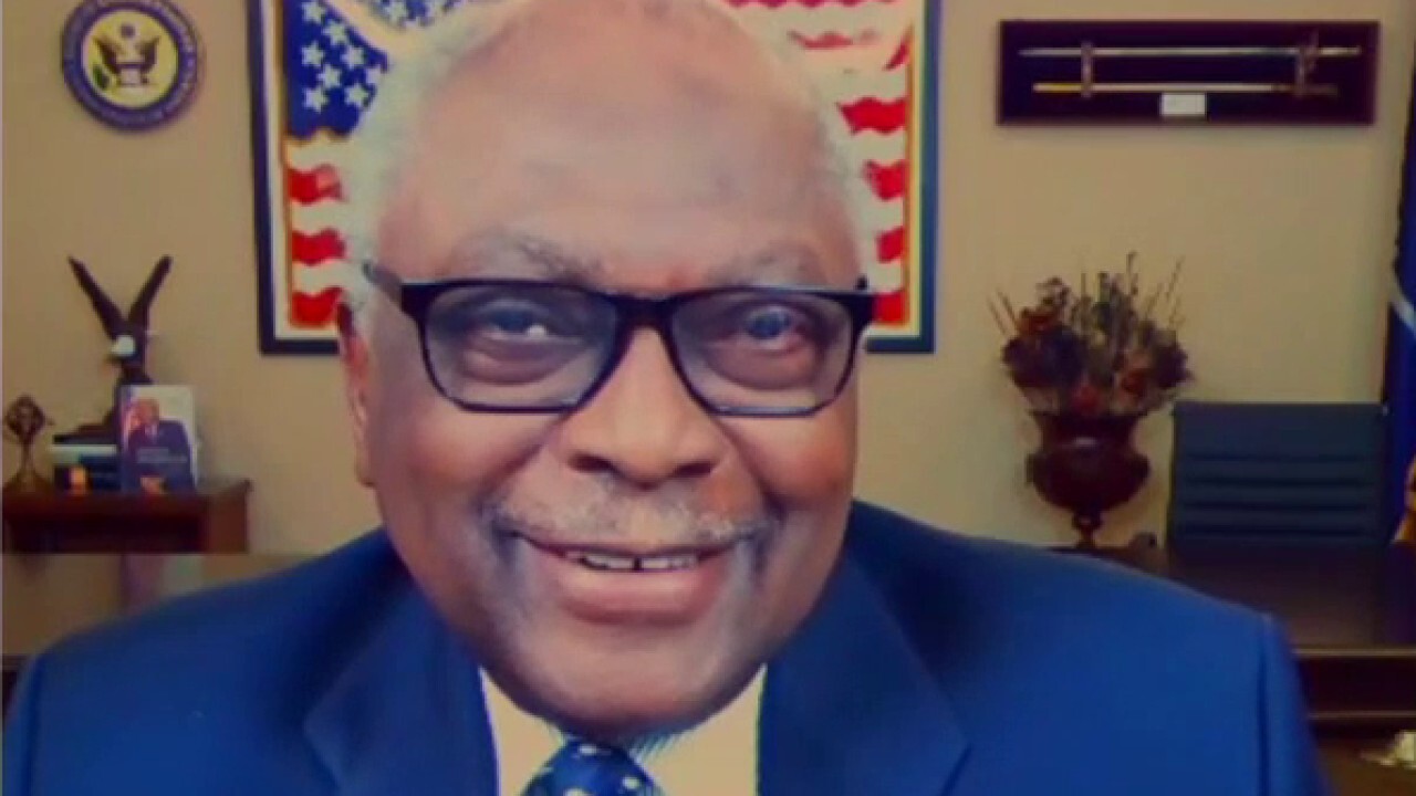 James Clyburn claims Biden's backup of Silicon Valley Bank 'not what I'd call a bailout'