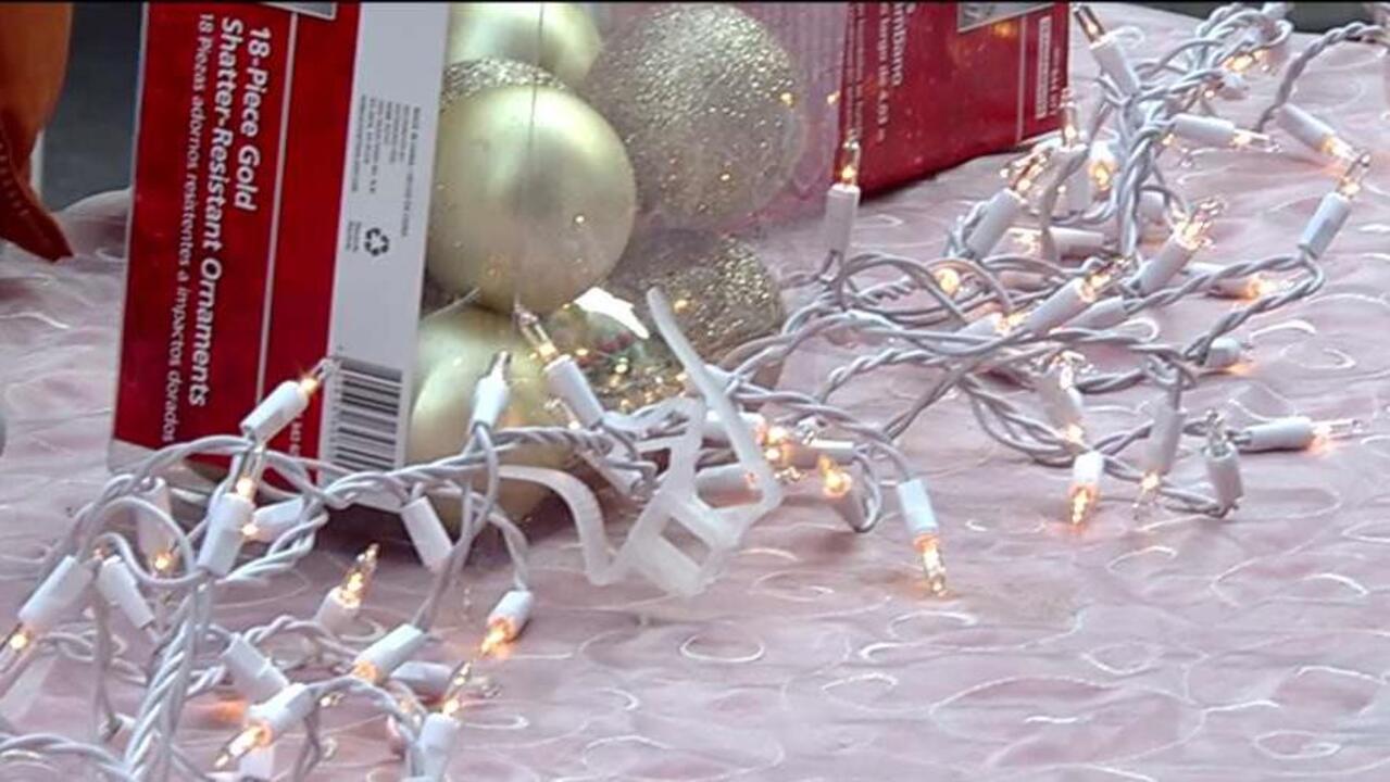 Tips and tricks for stringing holiday lights like a pro 