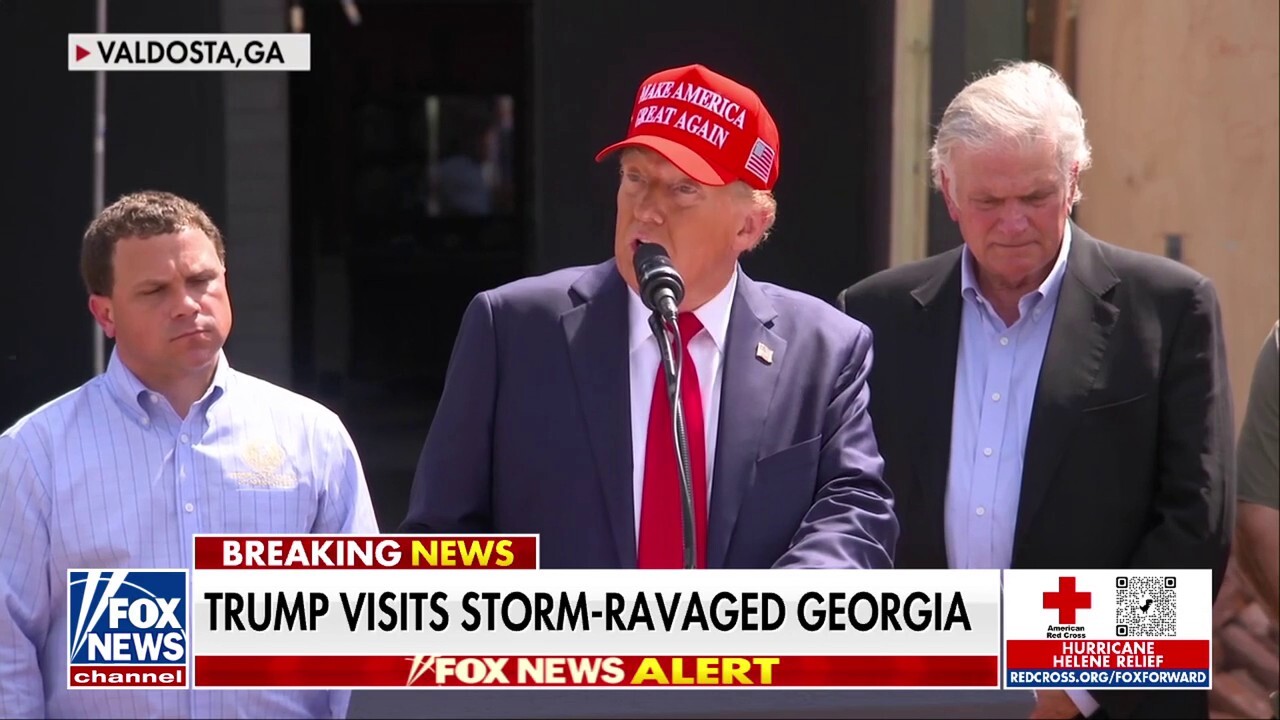  Trump visits Georgia after devastating Hurricane Helene